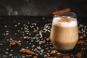 Café y almendra