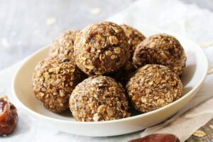 Bolitas energéticas de avena y proteína